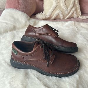 chunky vintage oxfords